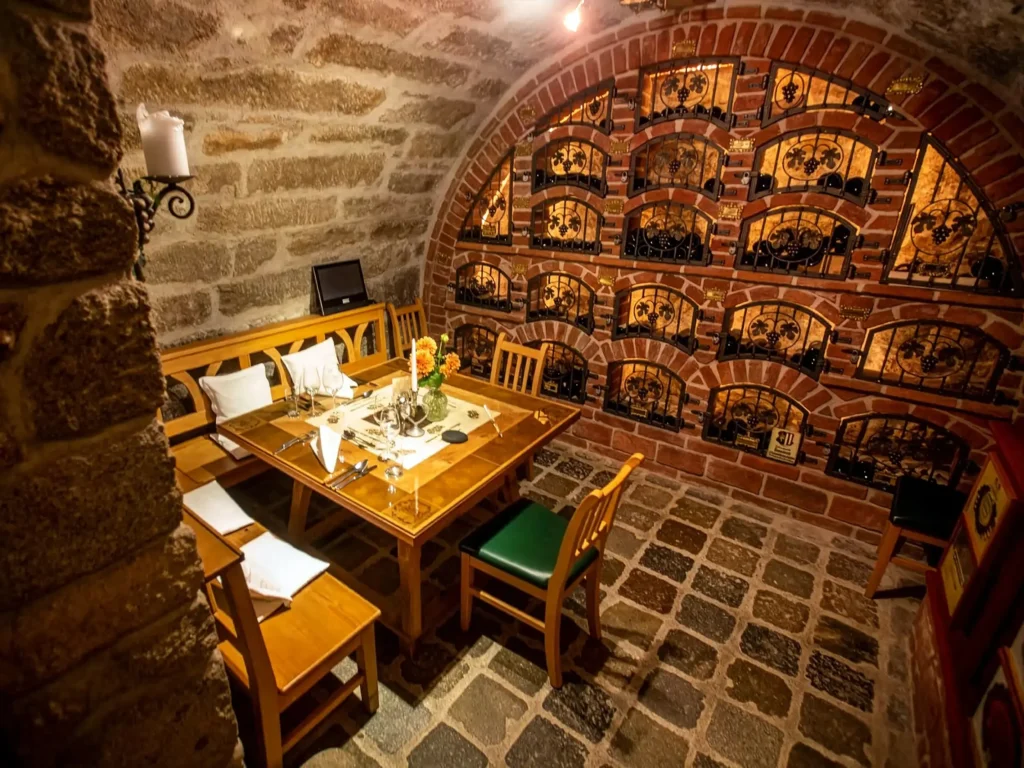 Uriger Weinkeller im Schmankerlwirt in Vorderweißenbach im Mühlviertel